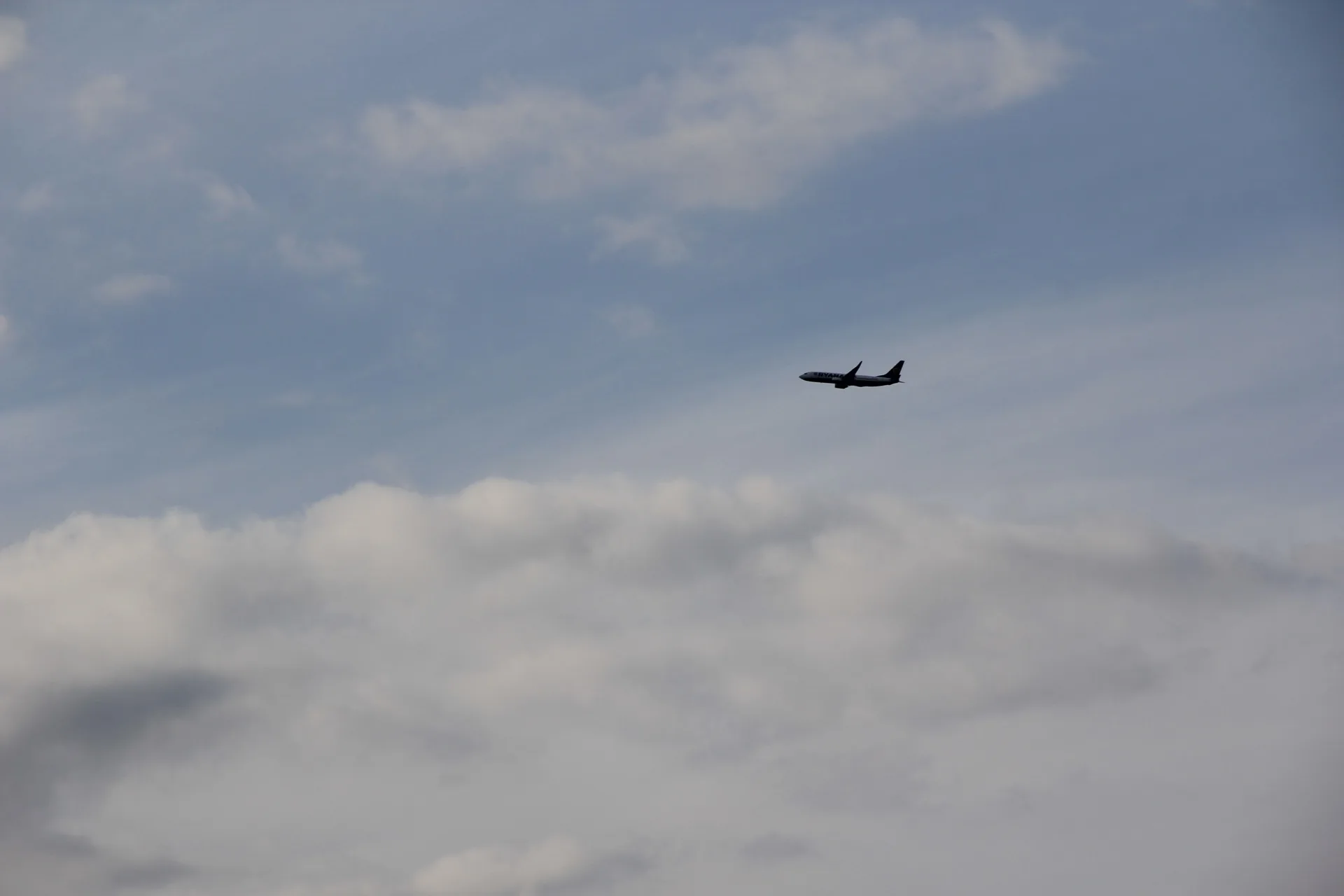 Aereo cielo nuvole